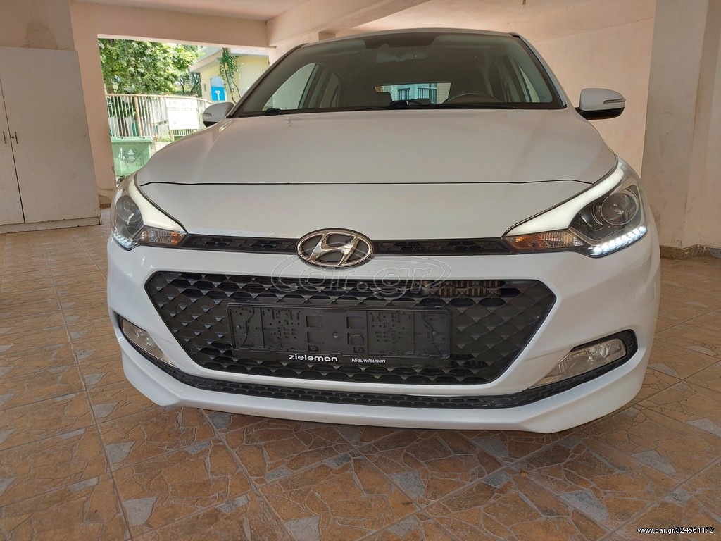 HYUNDAI i20 2015