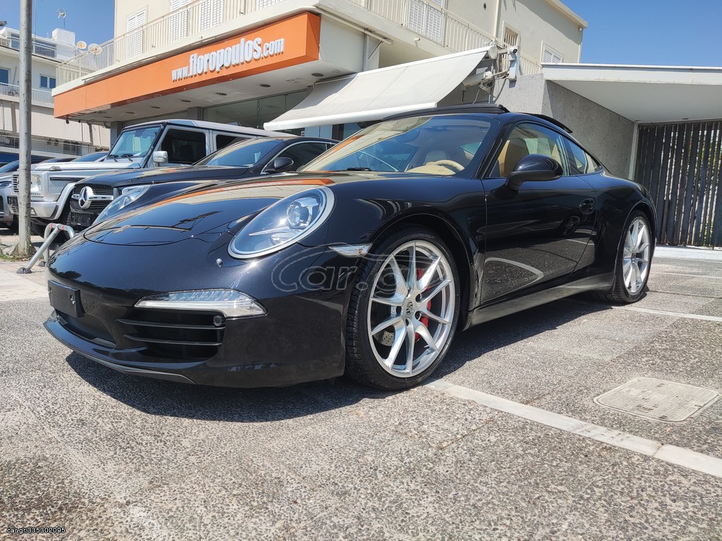 PORSCHE 911 2015