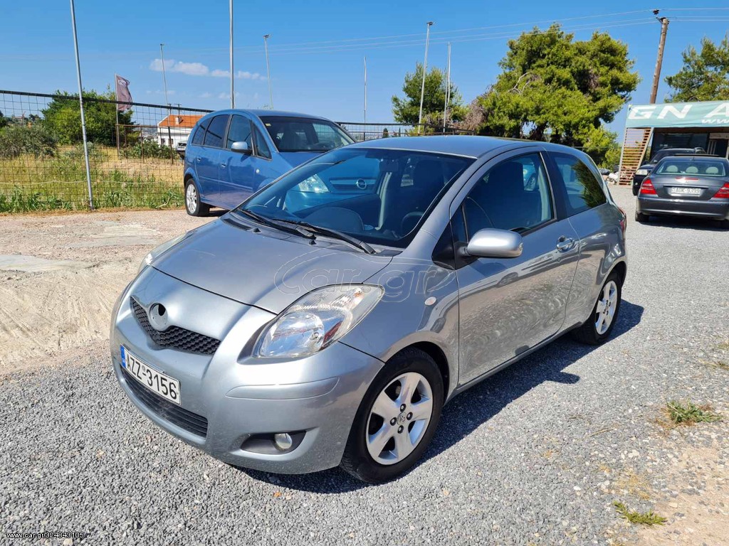 TOYOTA YARIS 2011