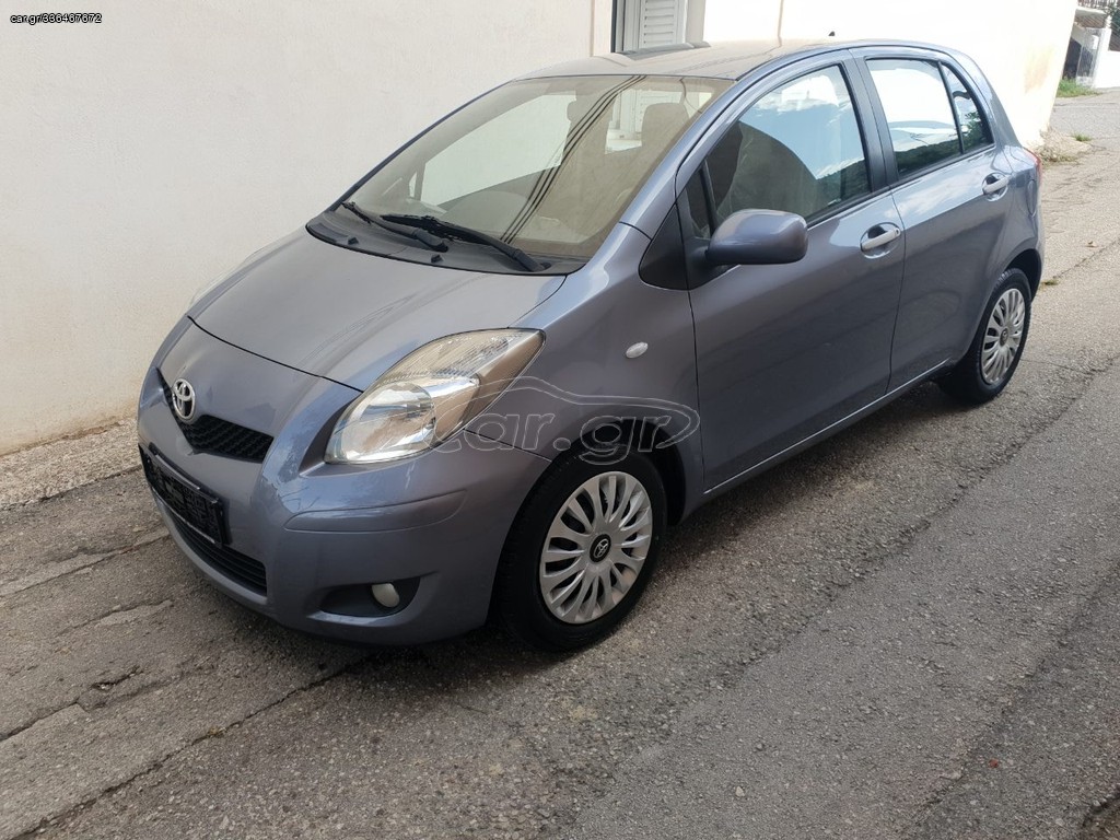 TOYOTA YARIS 2011