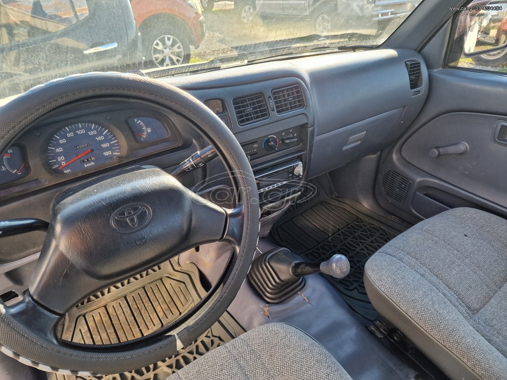 TOYOTA HILUX 1999