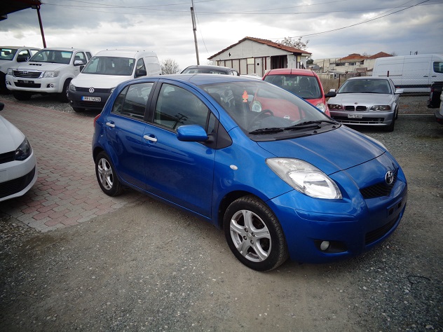 TOYOTA YARIS 2010