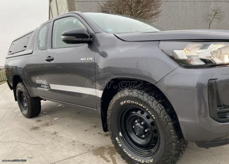 TOYOTA HILUX 2017