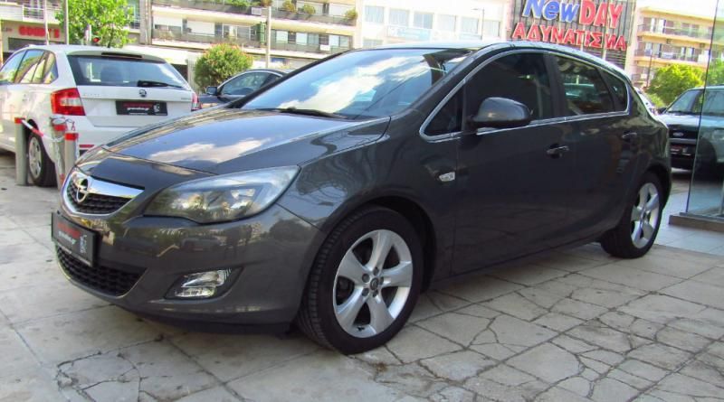 OPEL ASTRA 2011