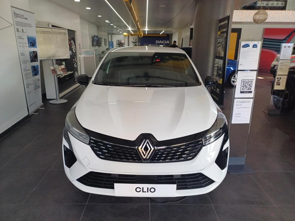 RENAULT CLIO 2025