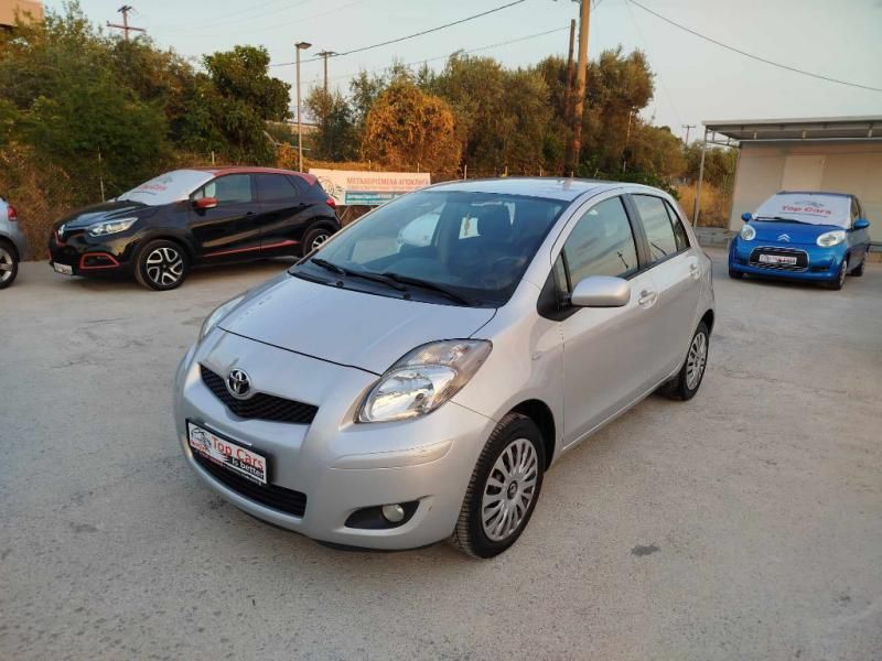 TOYOTA YARIS 2011