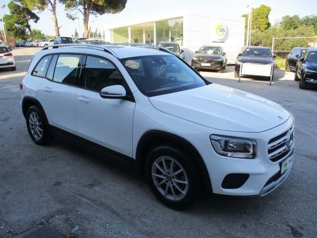 MERCEDES GLB 200 2020