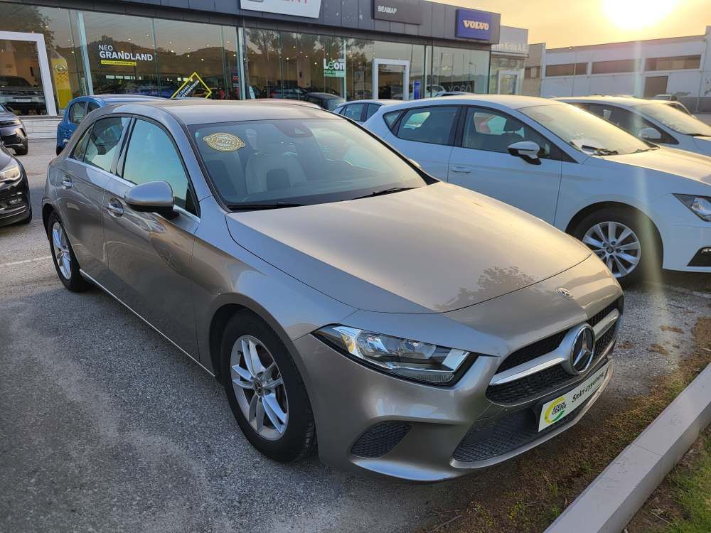 MERCEDES A180 2020
