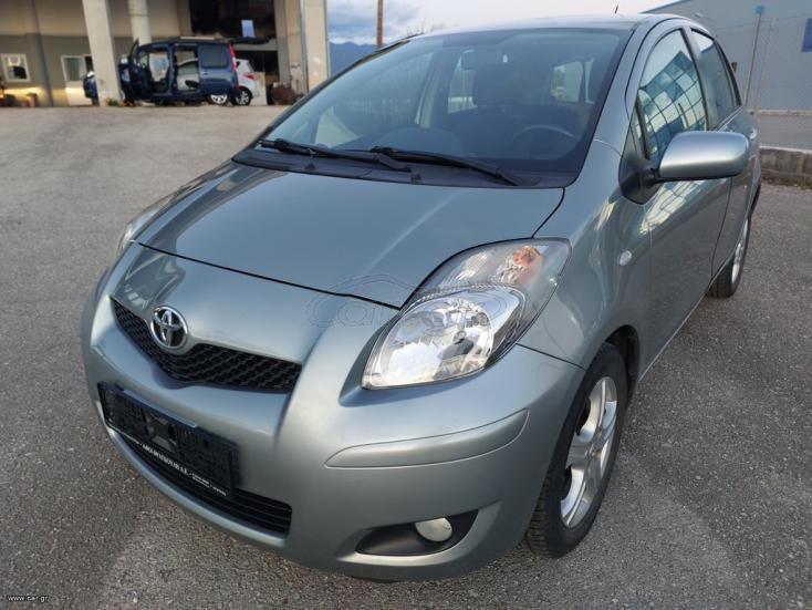 TOYOTA YARIS 2011