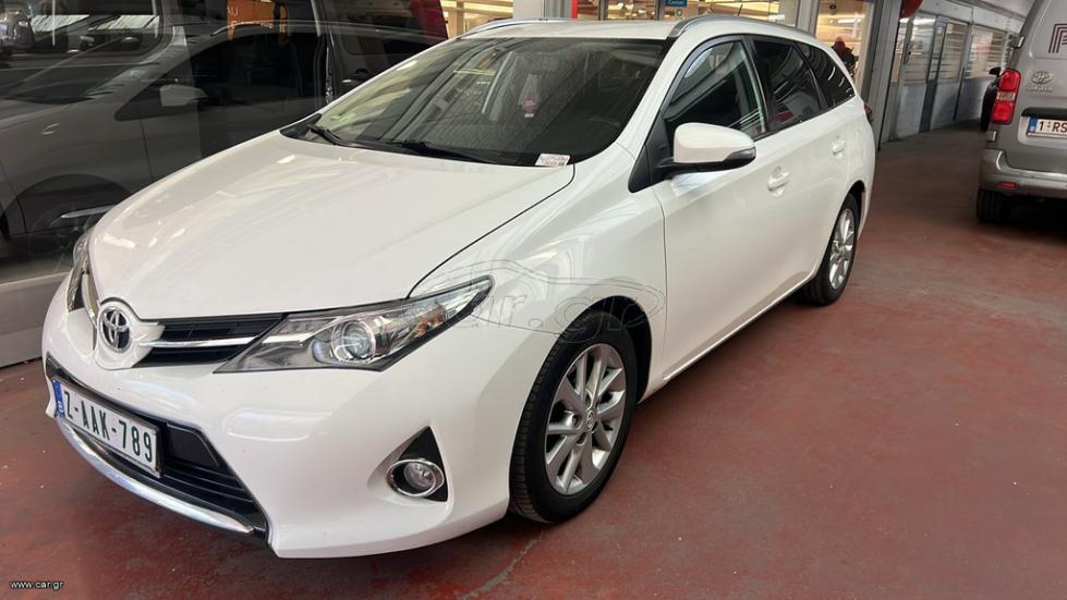 TOYOTA AURIS 2014