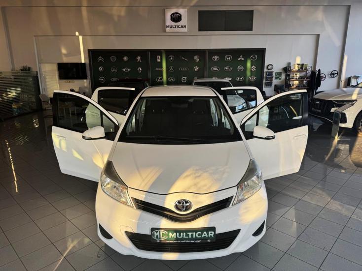 TOYOTA YARIS 2014