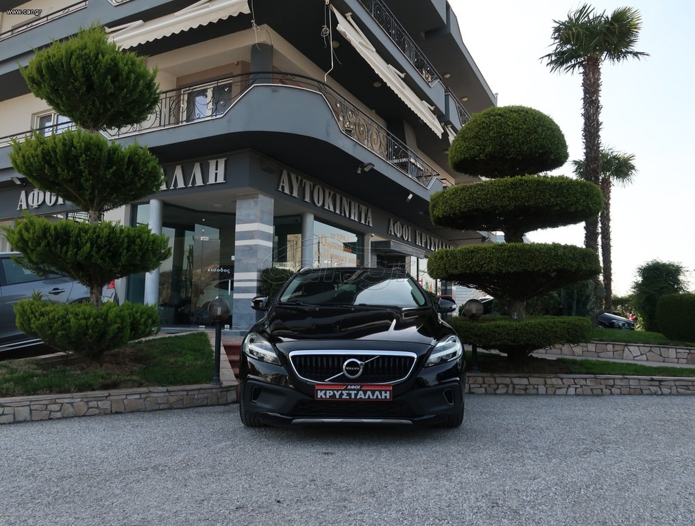 VOLVO V40 CROSS COUNTRY 2017