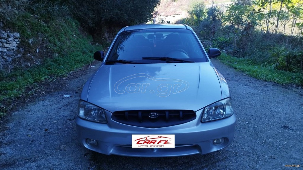 HYUNDAI ACCENT 2001