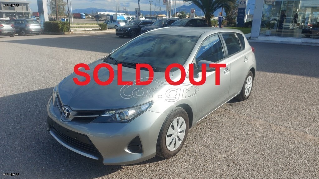 TOYOTA AURIS 2015