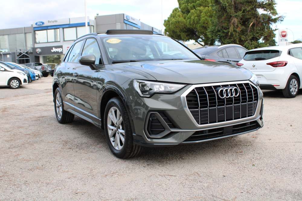 AUDI Q3 2021