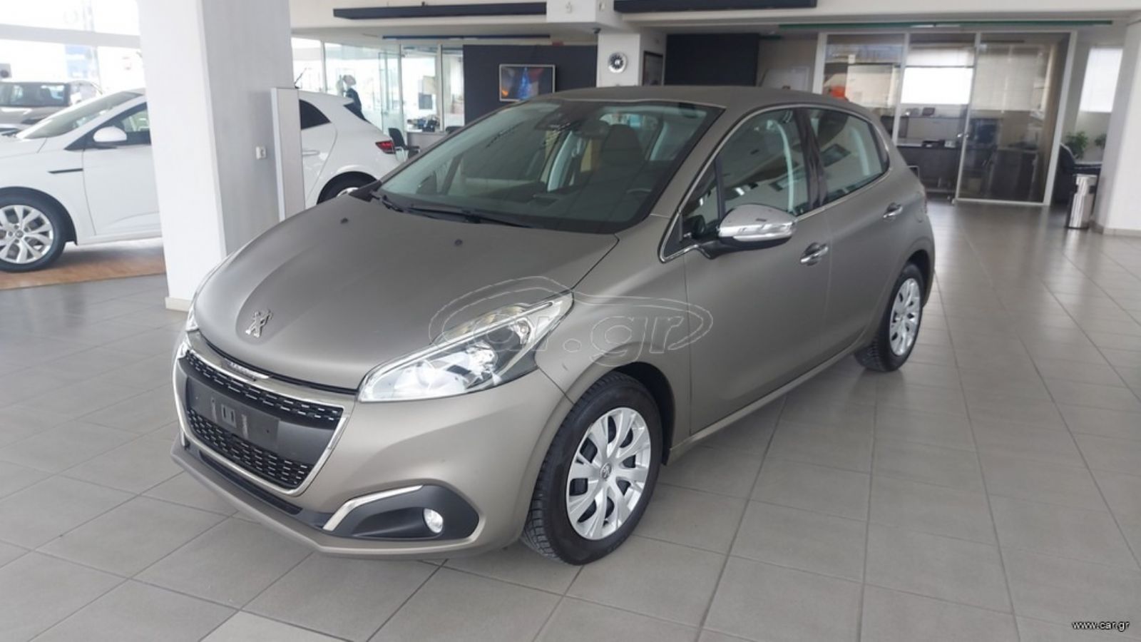 PEUGEOT 208 2015