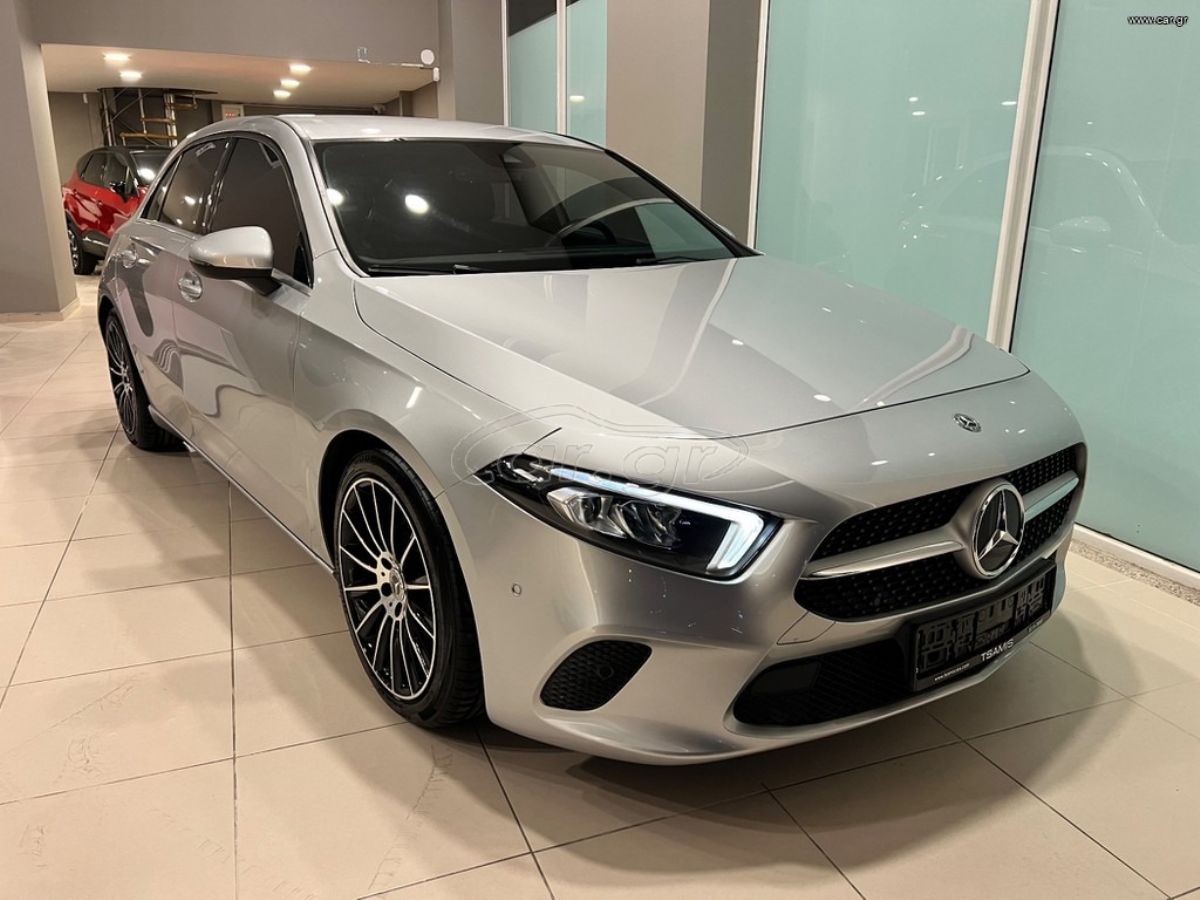 MERCEDES A180 2019