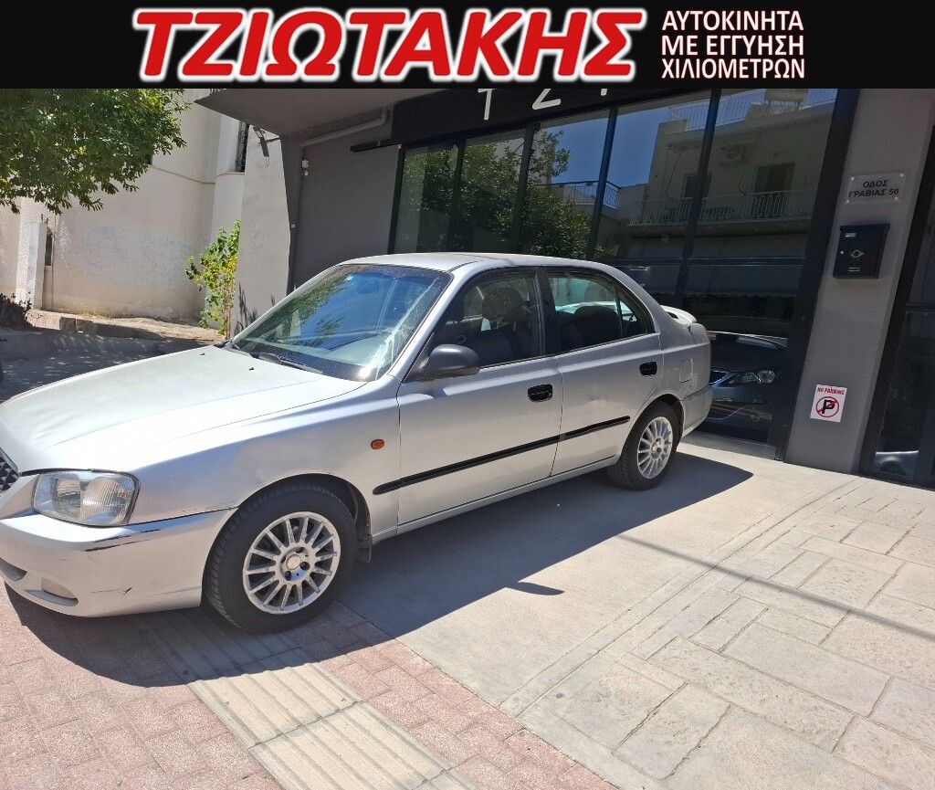 HYUNDAI ACCENT 2001