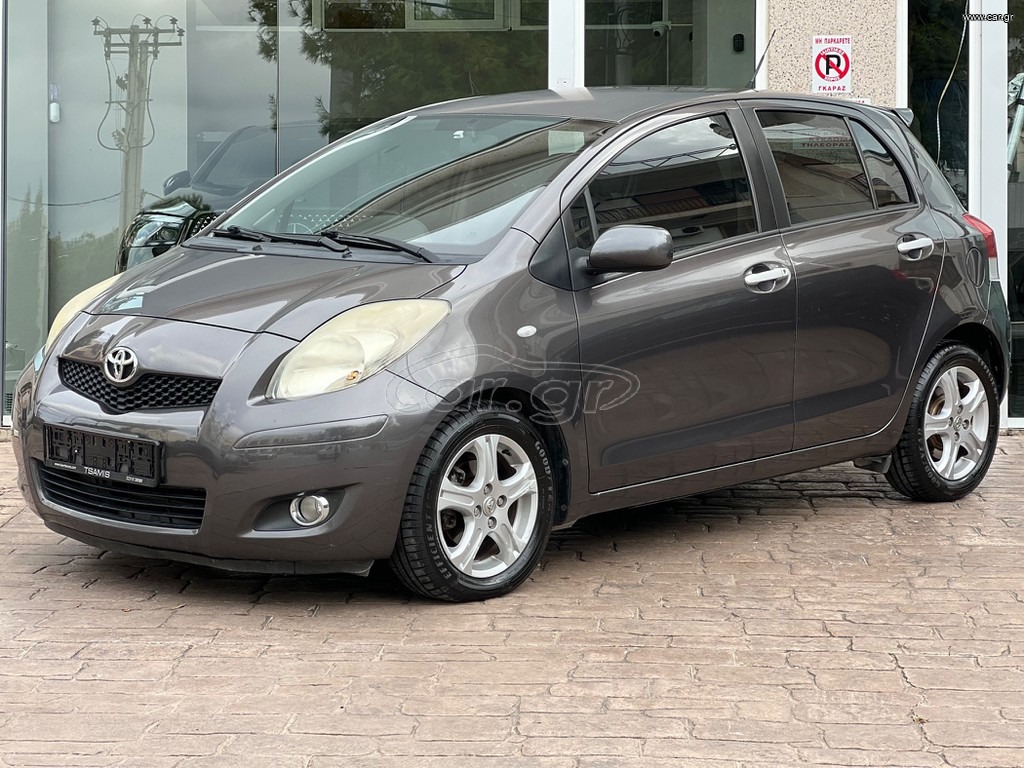 TOYOTA YARIS 2010