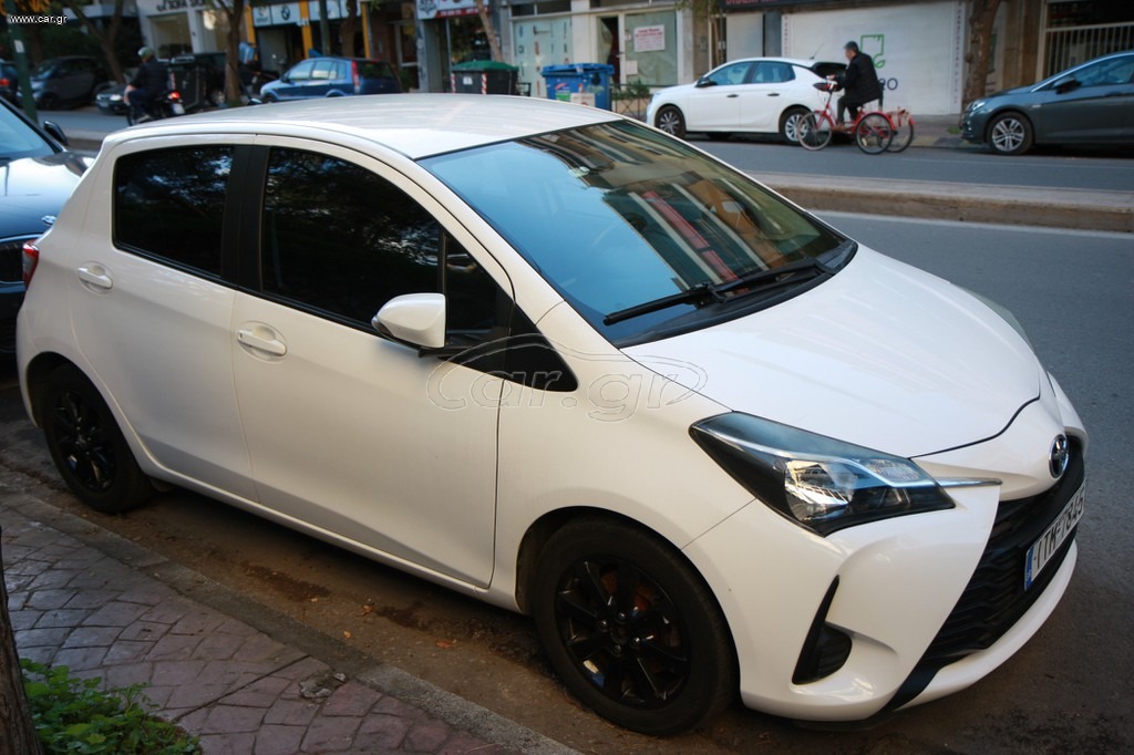TOYOTA YARIS 2017