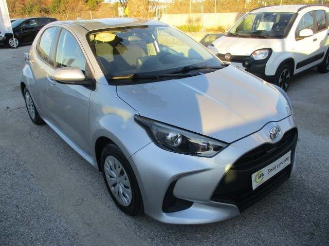 TOYOTA YARIS 2021