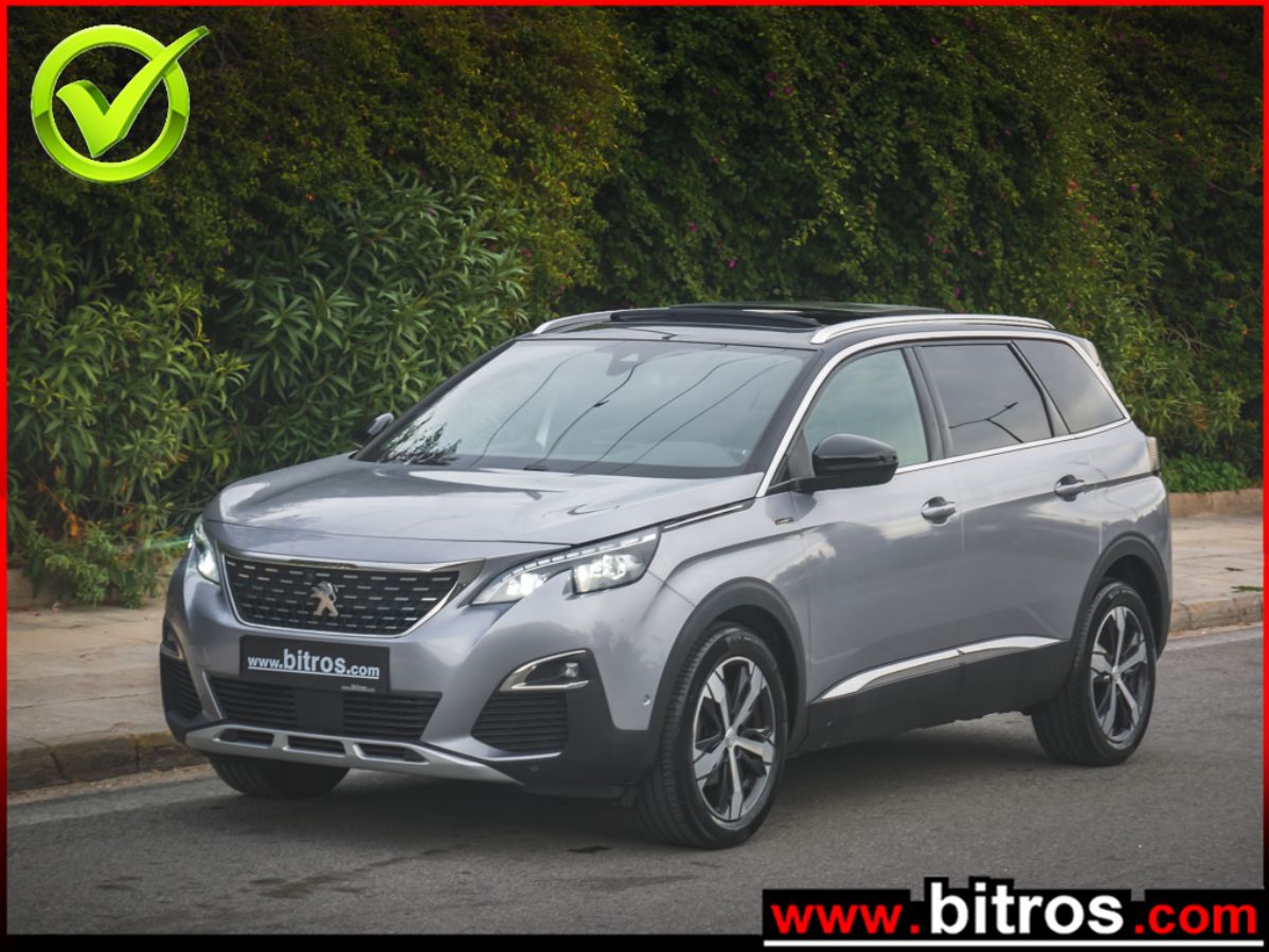 PEUGEOT 5008 2020
