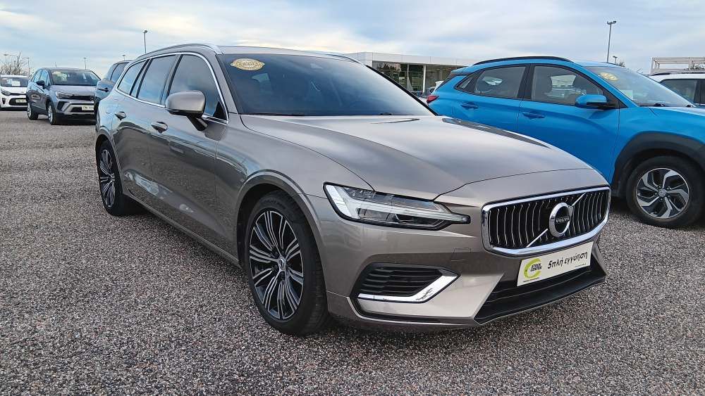 VOLVO V60 2021