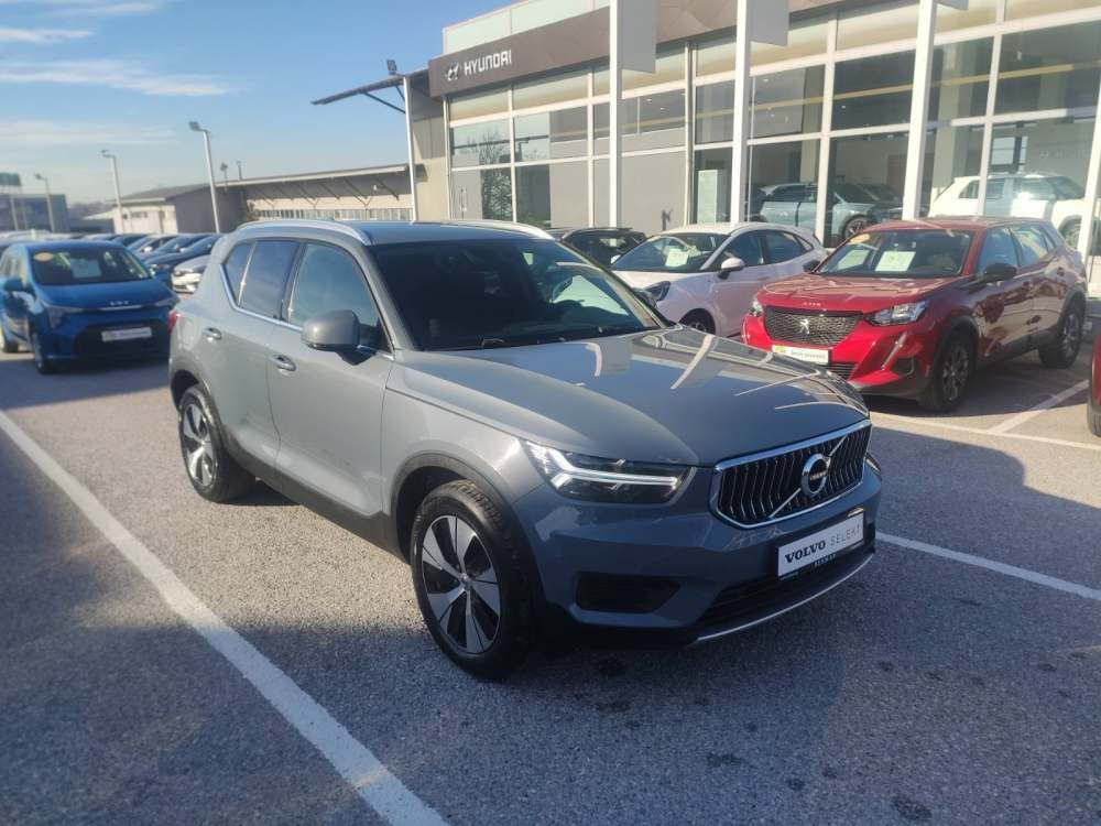 VOLVO XC 40 2021