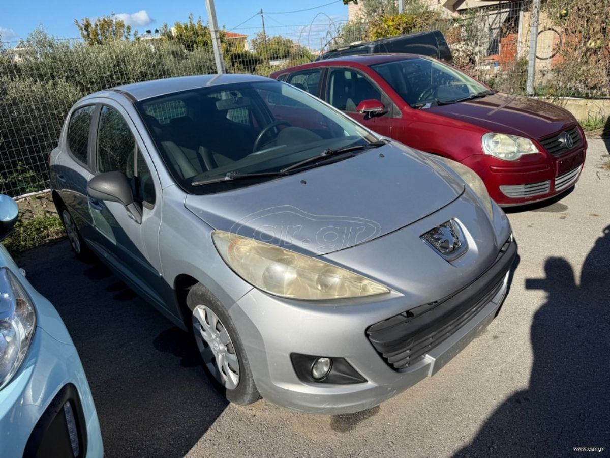 PEUGEOT 207 2011