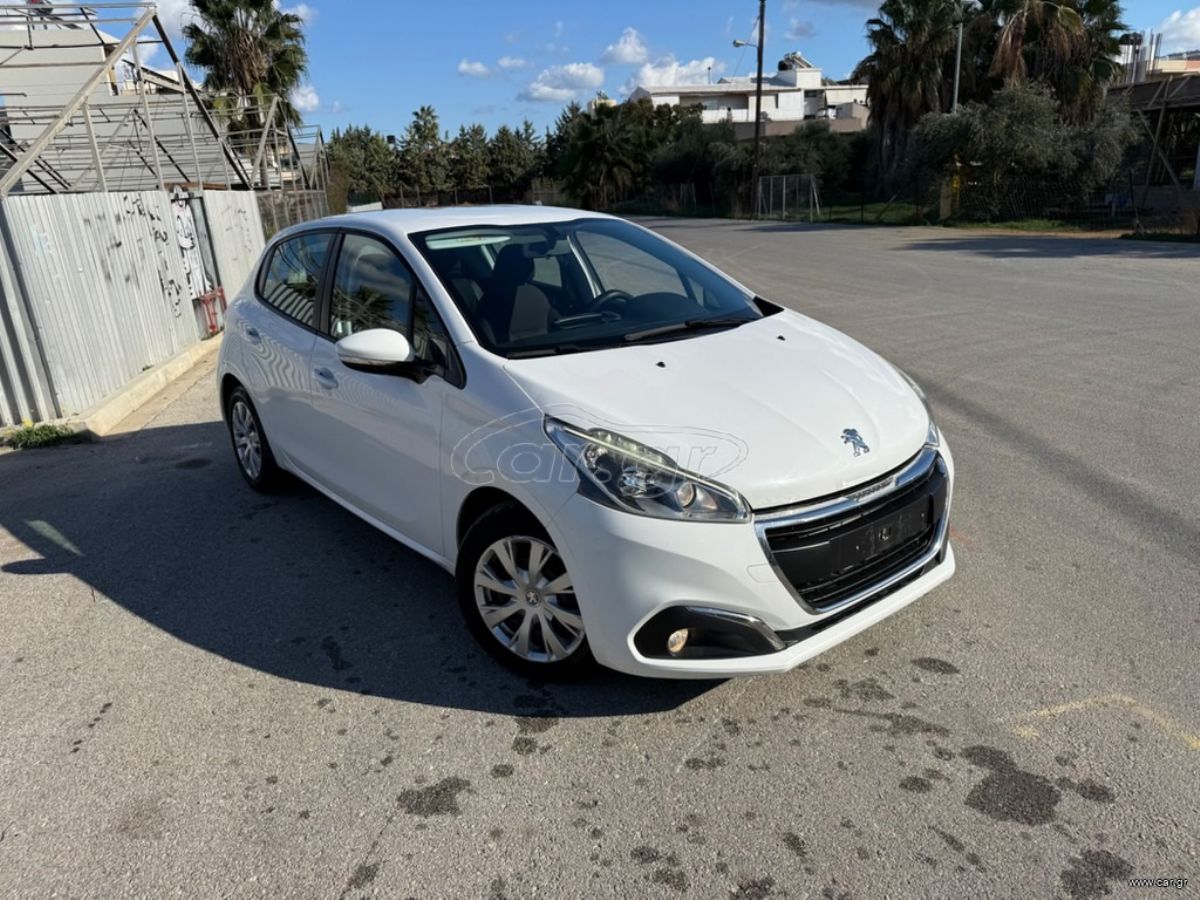 PEUGEOT 208 2019