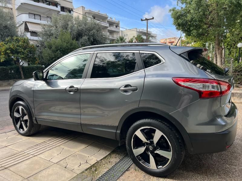 NISSAN QASHQAI 2015