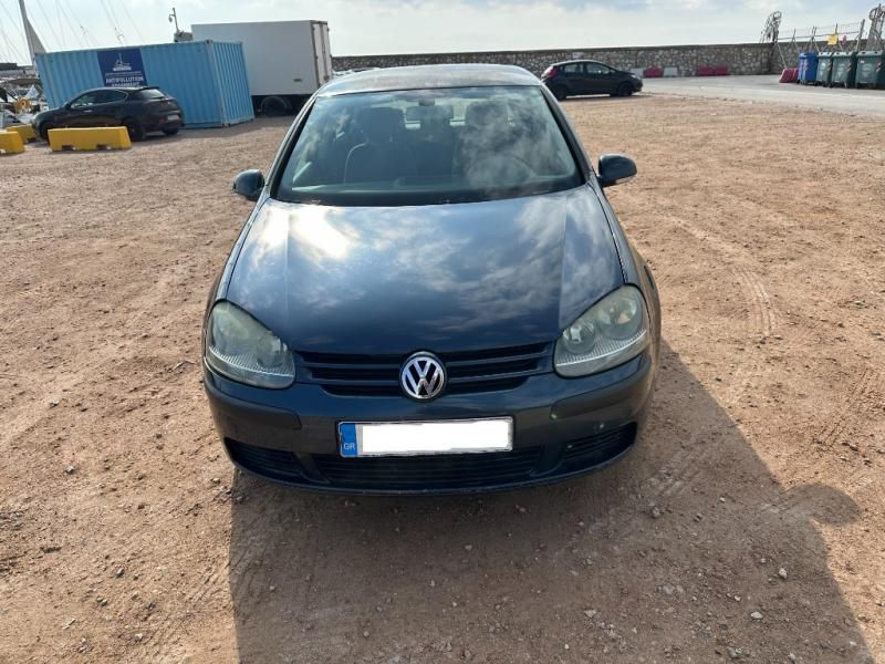 VW GOLF 2004