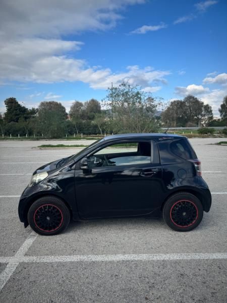 TOYOTA iQ 2010