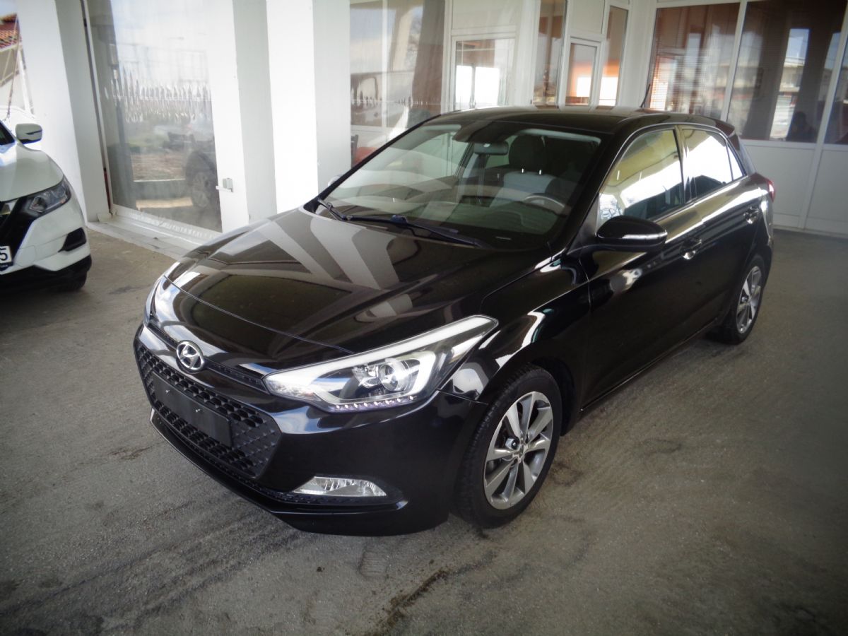 HYUNDAI i20 2017