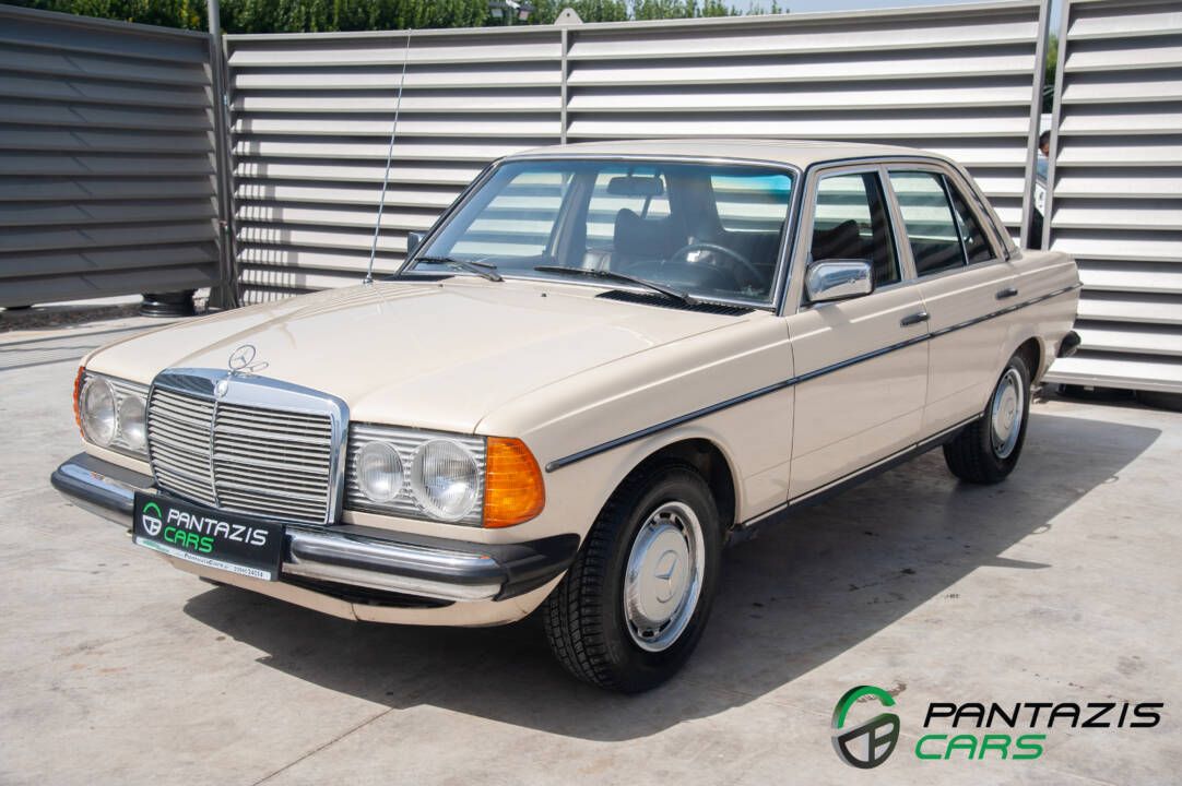 MERCEDES 200 1978