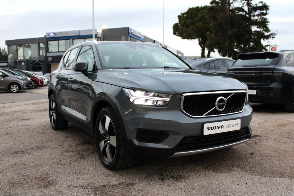 VOLVO XC 40 2021