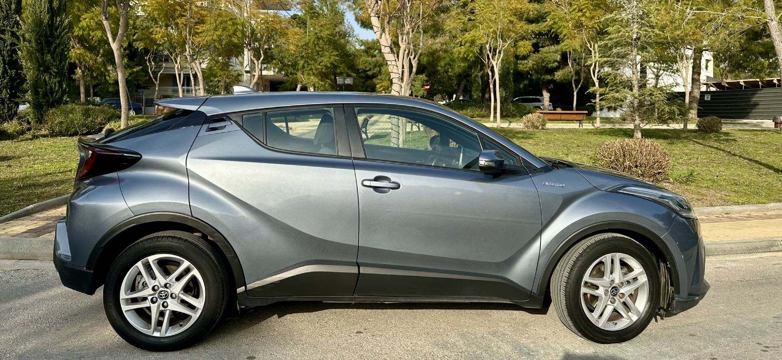 TOYOTA C-HR  2021