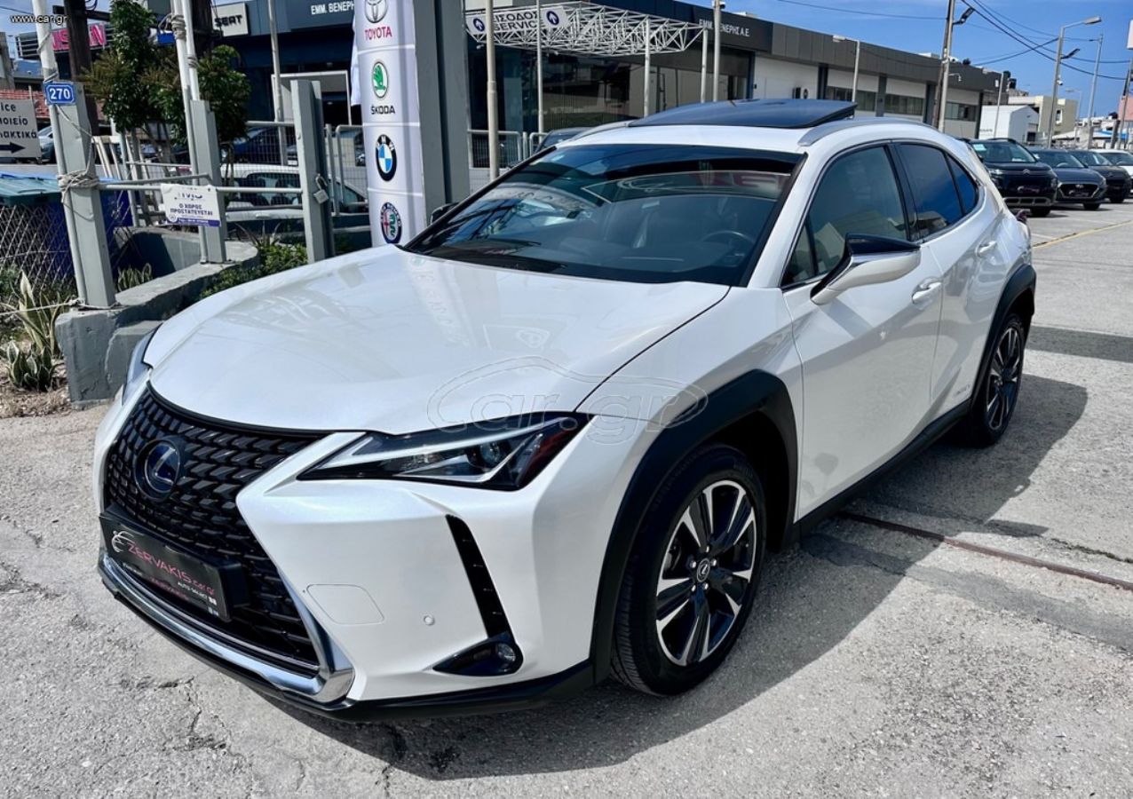 LEXUS UX 2021