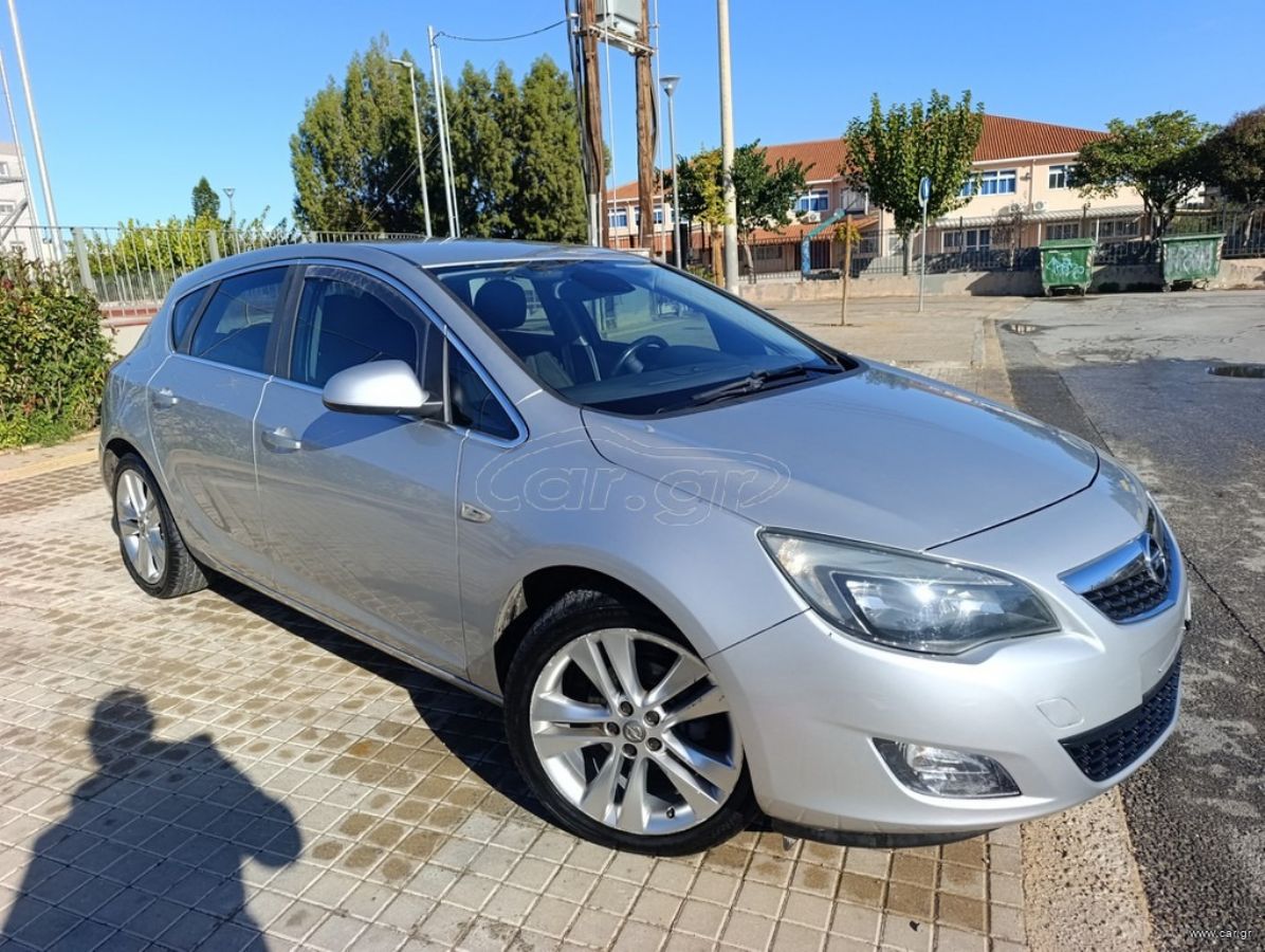OPEL ASTRA 2010