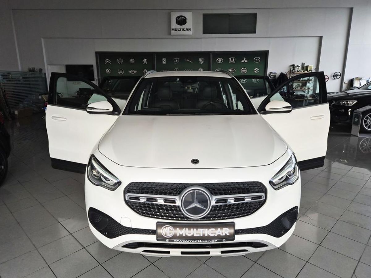 MERCEDES GLA 250 2022