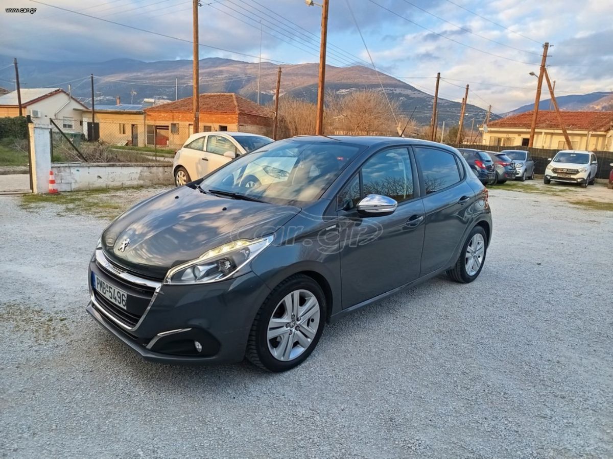 PEUGEOT 208 2017
