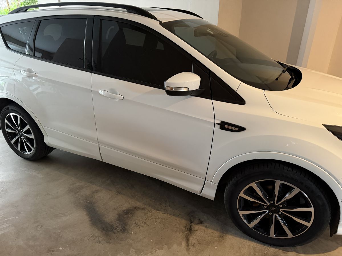 FORD KUGA 2017