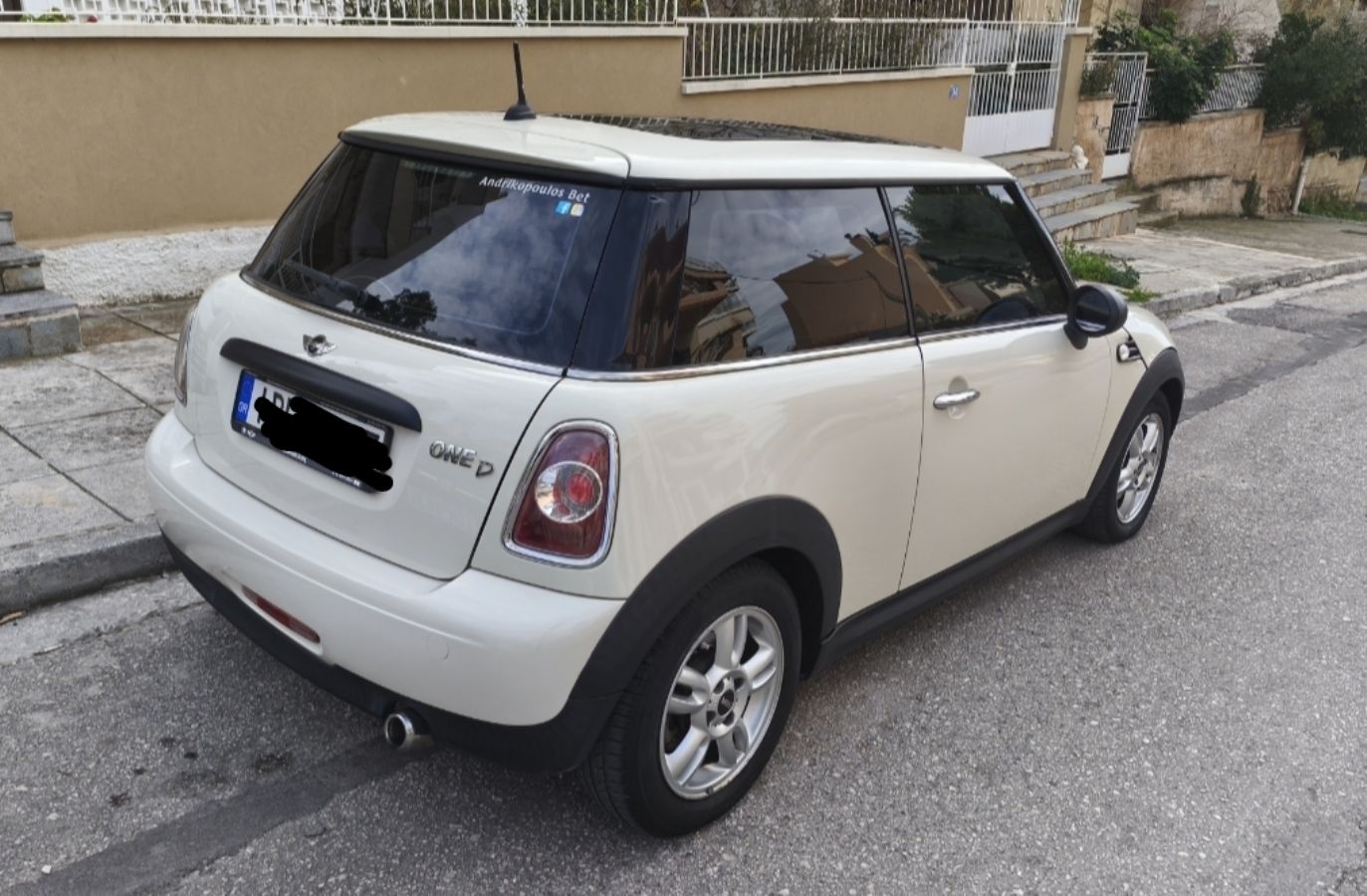 MINI ONE 2013