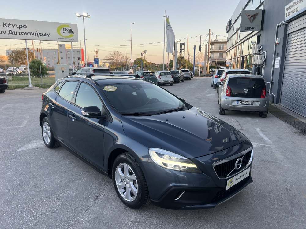 VOLVO V40 CROSS COUNTRY 2017