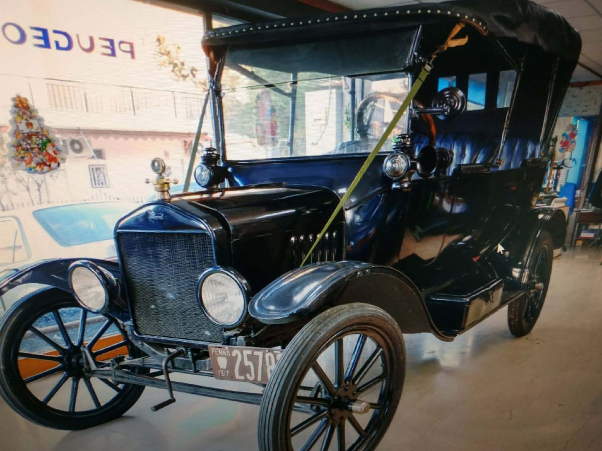 FORD ANGLIA  1917