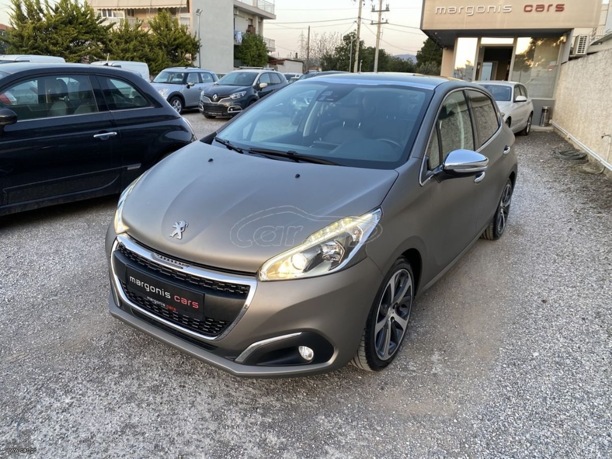 PEUGEOT 208 2015