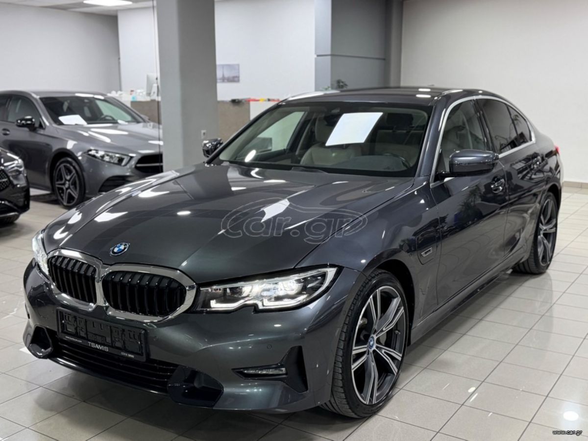 BMW 330 2022