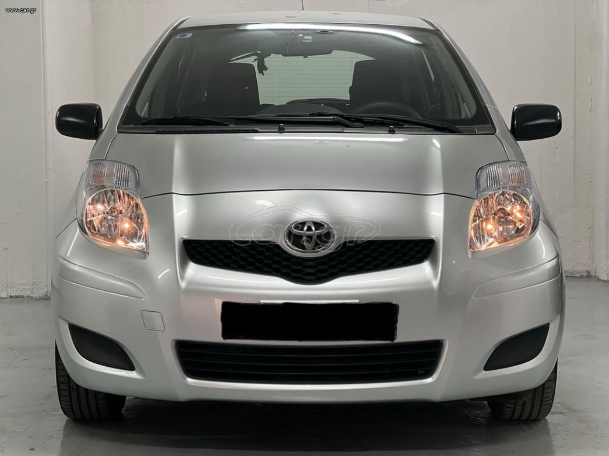 TOYOTA YARIS 2011