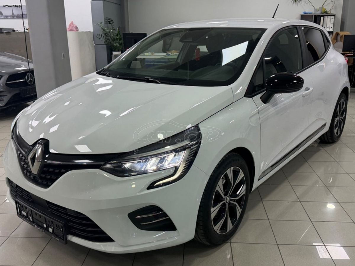 RENAULT CLIO 2023