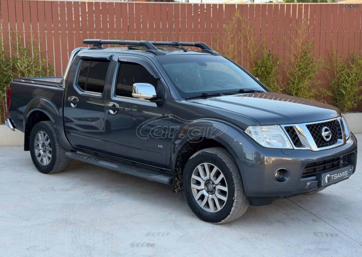 NISSAN NAVARA 2011